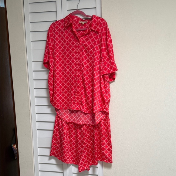 Silk set Red Checkered Button-Up Shirt & Short  Set. In perfect condition - Picture 1 of 4